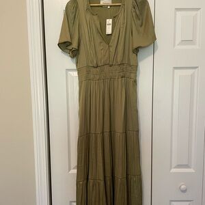 GORGEOUS NWT ANTHROPOLOGIE MAXI DRESS